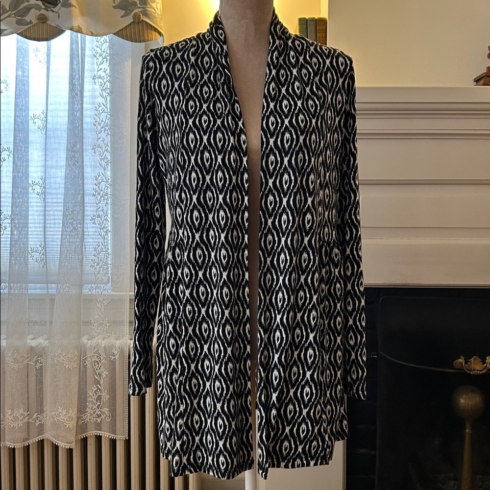 Yala Black And White Geometric Long Sleeve Sweater